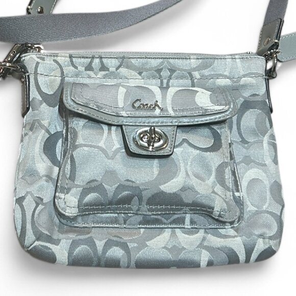 Coach Signature Penelope Silver Canvas Swingpack Turnlock Crossbody Purse Small - Picture 2 of 8